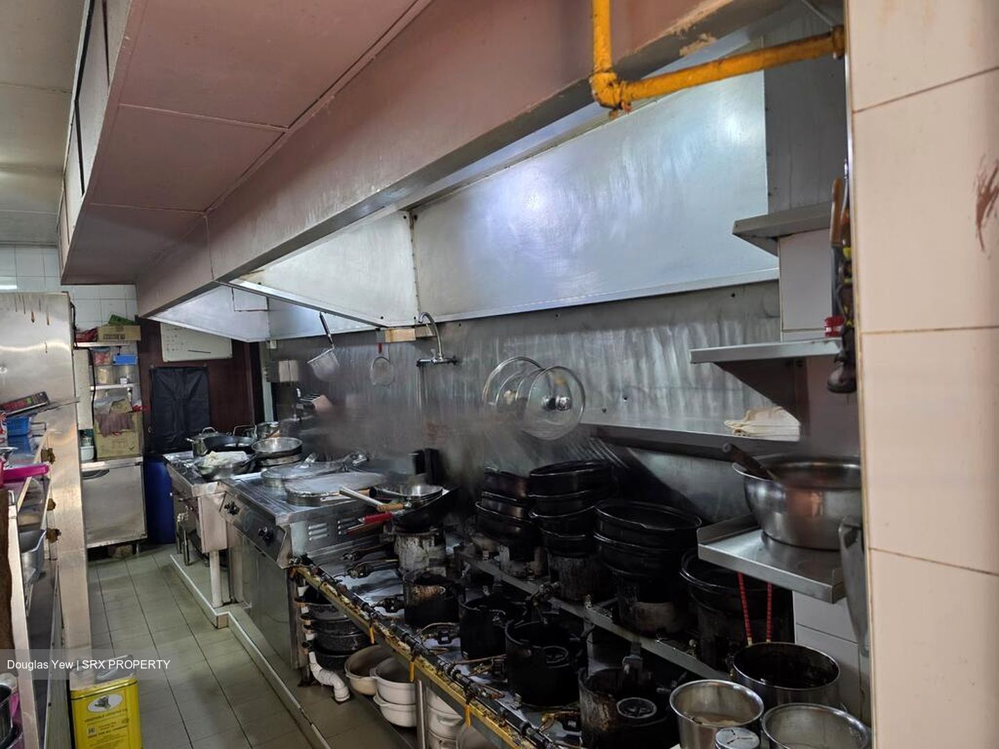 Four Chain Hotel (D14), Retail #472347881